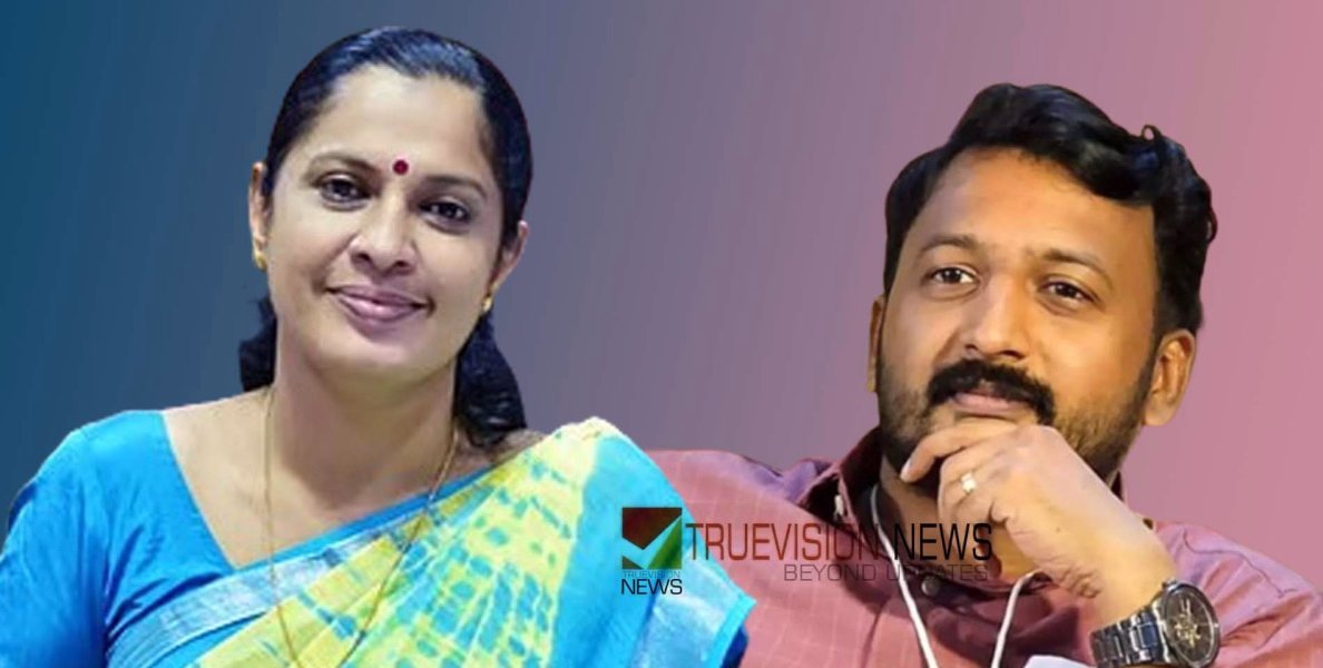 'വെട്ടുക്കിളി കൂട്ടങ്ങളെ കൊണ്ട് സൈബർ ആക്രമണം നടത്തിയത് മറന്നിട്ടില്ല, കർമ്മഫലമാണ് രാഹുൽ ഇപ്പോൾ അനുഭവിക്കുന്നത്' - ഫേസ്ബുക്ക് കുറിപ്പുമായി പി പി ദിവ്യ