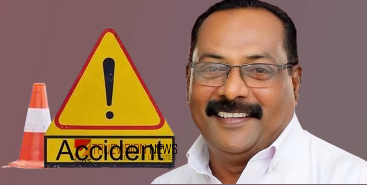 സ്കൂട്ടറിൽ കാറിടിച്ച് അപകടം; സിപിഐഎം വിമത സ്ഥാനാർഥിക്ക് ഗുരുതരപരിക്ക്, ആറ് വാരിയെല്ലുകൾ ഒടിഞ്ഞു