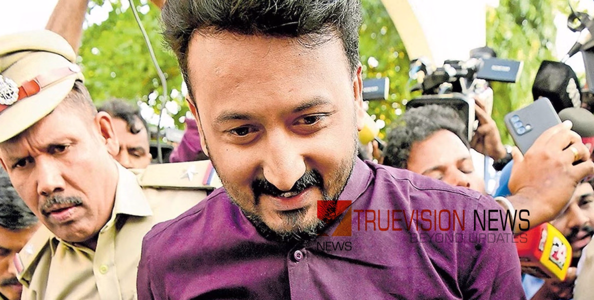 രാഹുലേ അവിടുന്നും പുറത്തേക്കോ ...! 25നകം ഫ്ലാറ്റ് ഒഴിയണമെന്ന് രാഹുൽ മാങ്കൂട്ടത്തിലിന് അസോസിയേഷൻ്റെ നോട്ടീസ്