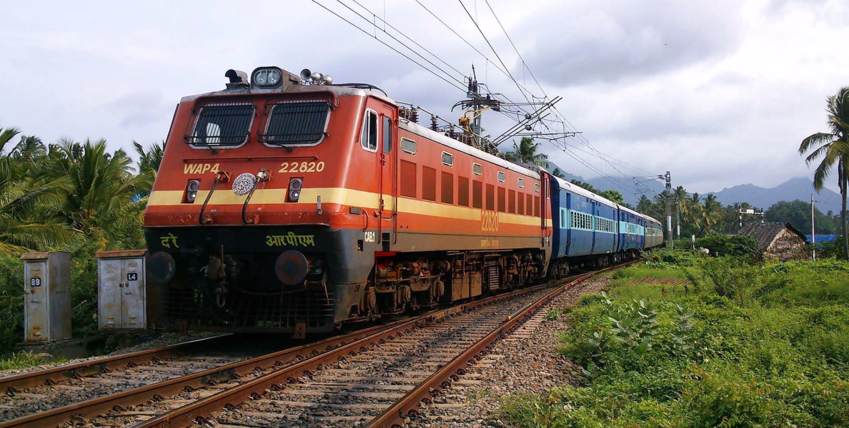 യാത്രക്കാരുടെ ശ്രദ്ധയ്ക്ക് ...: ക്രിസ്മസ്, ന്യൂ ഇയര്‍ സീസണ്‍, കേരളത്തിലേക്ക് പ്രത്യേക ട്രെയിന്‍ സര്‍വീസുകള്‍ പ്രഖ്യാപിച്ച് റെയിൽവേ