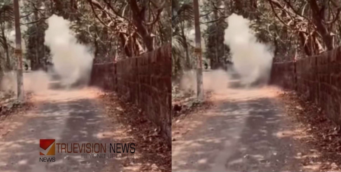 റെഡ് ആർമിയുടെ പ്രകോപന പോസ്റ്റും, താഴെയുള്ള കമന്‍റുകളും; സമൂഹത്തിൽ സ്പർദ്ധയുണ്ടാക്കാൻ ശ്രമിച്ചു എന്ന കുറ്റം ചുമത്തി സിപിഎം - ലീഗ് പ്രവർത്തകർക്കെതിരെ കേസ്