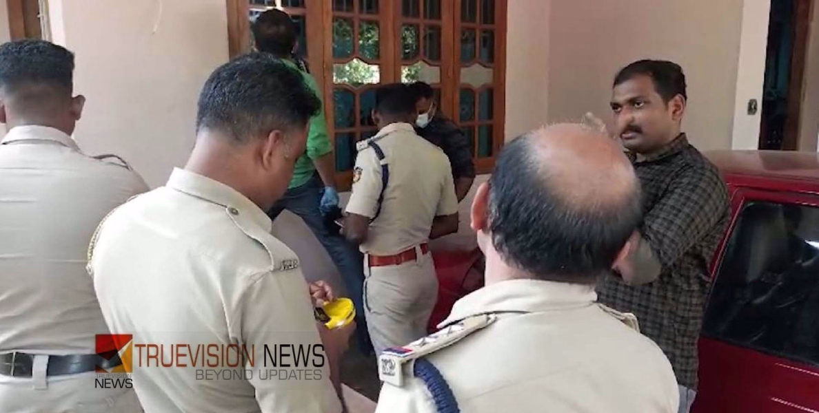 പത്ത് പവന്‍ സ്വർണാഭരണങ്ങളും രൂപയും കവര്‍ന്നു, കണ്ണൂര്‍ മട്ടന്നൂരില്‍ വീട് കുത്തിത്തുറന്ന് മോഷണം