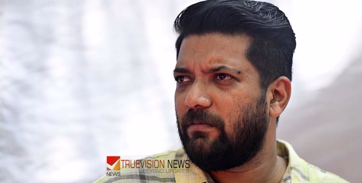 ദേശീയപാത ഉപരോധിച്ച കേസ്:‌ വടകര എംപി  ഷാഫി പറമ്പിലിന് അറസ്‌റ്റ് വാറന്റ്