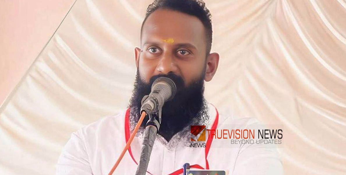 ചാരായ കേസ് പ്രതിയെ  ഡിവൈഎഫ്‌ഐ മേഖലാ സെക്രട്ടറിയായി തെരഞ്ഞെടുത്തു