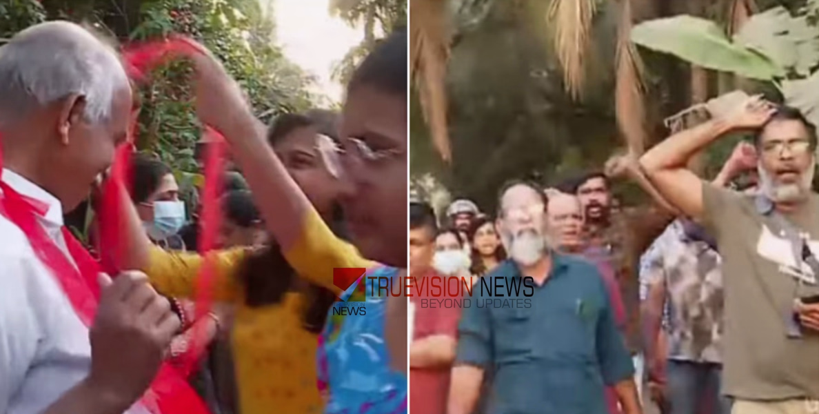 'പാർട്ടി ഫണ്ട് മുക്കിയവർക്ക് മാപ്പില്ല'; കുഞ്ഞികൃഷ്ണനെ രക്തഹാരം അണിയിച്ച് അനുകൂലികൾ; പുറത്താക്കൽ നടപടിക്കെതിരെ പയ്യന്നൂരിൽ പരസ്യപ്രതിഷേധം