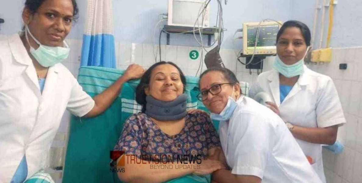 ‘സെല്‍ഫിയെടുത്തത് മന്ത്രിയുടെ വിഷമം മാറ്റാന്‍', തന്നോട് ദയ കാണിക്കണം; വിമർശനത്തിനെതിരെ നഴ്സിന്റെ ഫെയ്സ്ബുക്ക് കുറിപ്പ്