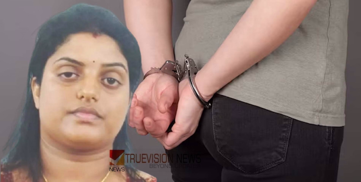 പ്രശ്നപരിഹാരത്തിനായി എത്തി; സൗഹൃദം സ്ഥാപിച്ച് പൂജാരിയുടെ വീട്ടിൽനിന്ന്‌ 12 പവൻ മോഷ്ടിച്ചുവിറ്റു, 26-കാരി അറസ്റ്റിൽ