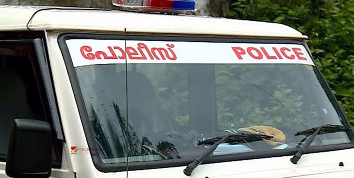 പോലീസിനെ ബോംബെറിഞ്ഞ് വീഴ്ത്താൻ നീക്കം; കണ്ണൂരിൽ സ്പെഷ്യൽ ബ്രാഞ്ച് ഉദ്യോഗസ്ഥന്റെ വീടിന് നേരെ ആക്രമണം, രണ്ട് പേർ അറസ്റ്റിൽ!
