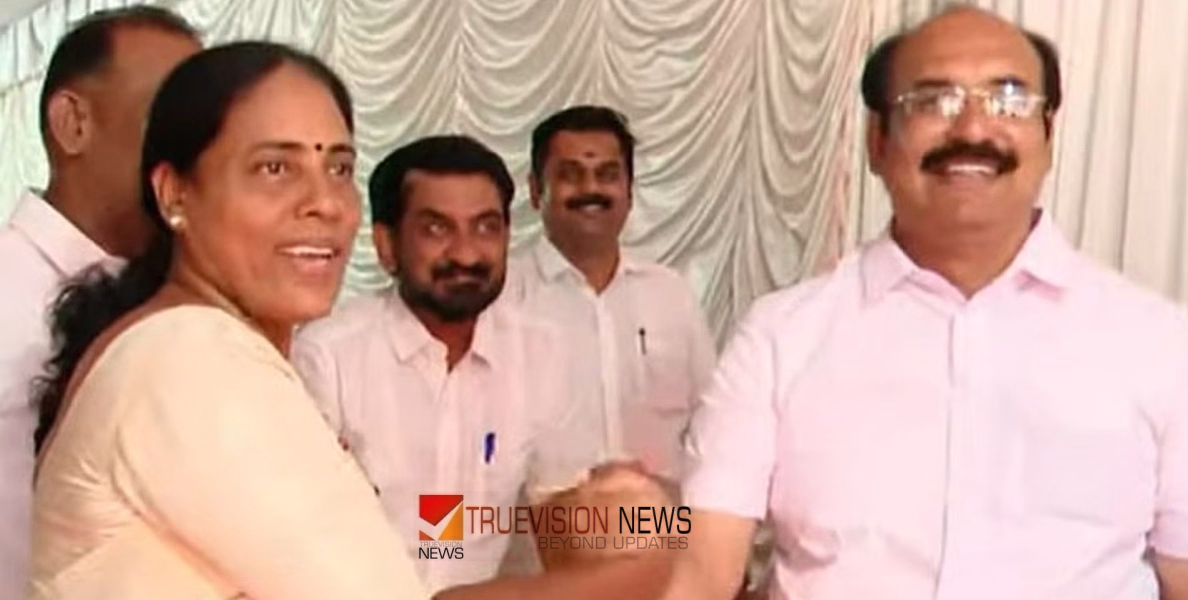 'പാർട്ടി നേതാക്കൾക്ക് അവമതിപ്പുണ്ടാക്കിയതിൽ ഖേദം'; ലാലി ജെയിംസിനെ കോൺഗ്രസിൽ തിരിച്ചെടുത്തു