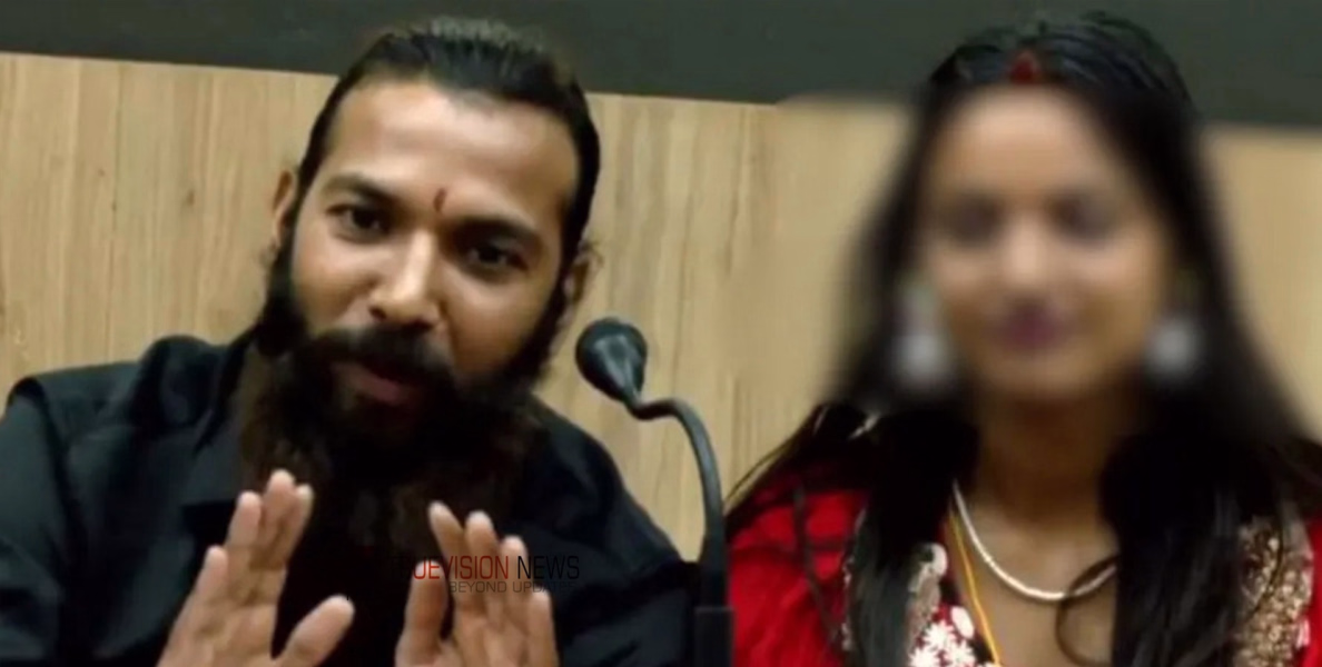എവിടെയാണുള്ളത്? കുംഭമേള താരത്തിന്റെ വിവാദ വിവാഹം: മധ്യപ്രദേശ് പൊലീസ് കൊച്ചിയിൽ; പെൺകുട്ടിക്കായി തിരച്ചിൽ തുടരുന്നു