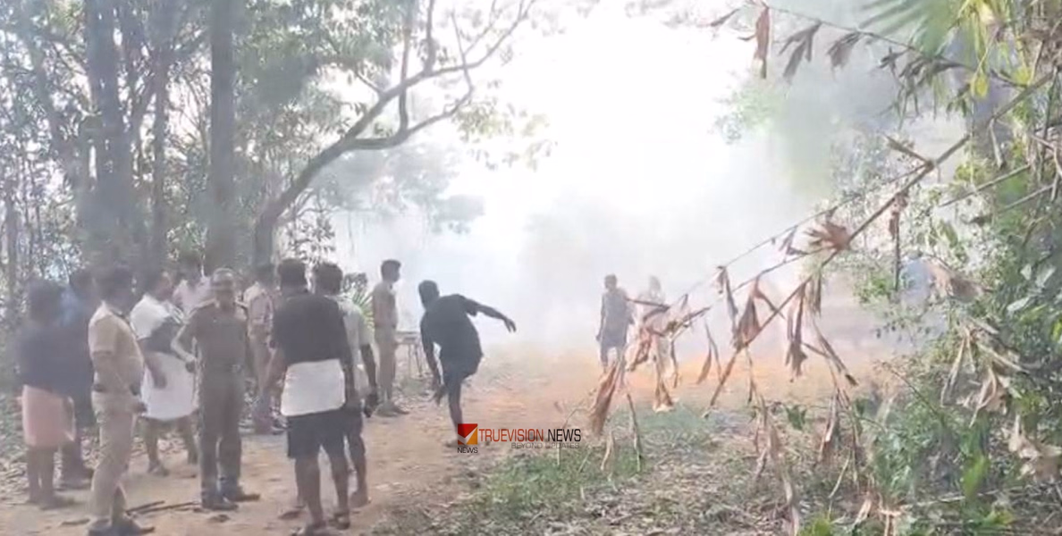 തൃശ്ശൂർ പൂരത്തിനുള്ള വെടിക്കെട്ടുസാമഗ്രികൾ നിർമിക്കുന്നിടത്ത് സ്‌ഫോടനം; മൂന്ന്  മരണം, 40 ഓളംപേർക്ക് പരിക്ക്