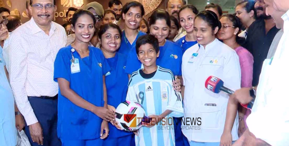 പാമ്പുകടിയേറ്റ് ഗുരുതരാവസ്ഥയിൽ അപ്പോളോ അഡ്ലക്സിൽ ചികിത്സയിലിരുന്ന പത്തുവയസ്സുകാരൻ ആശുപത്രി വിട്ടു