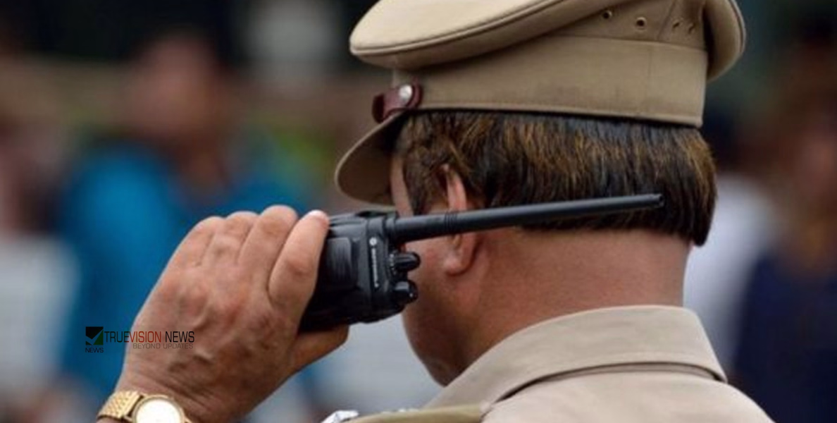 'മോനേ പേടിക്കണ്ട, കൂടെയുണ്ട്'; ട്രെയിനുകൾ തടഞ്ഞു, പാളത്തിലൂടെ ഓടി പോലീസ്; മരണമുഖത്തുനിന്ന് ആ ബാലനെ ജീവിതത്തിലേക്ക് തിരികെ എത്തിച്ചു