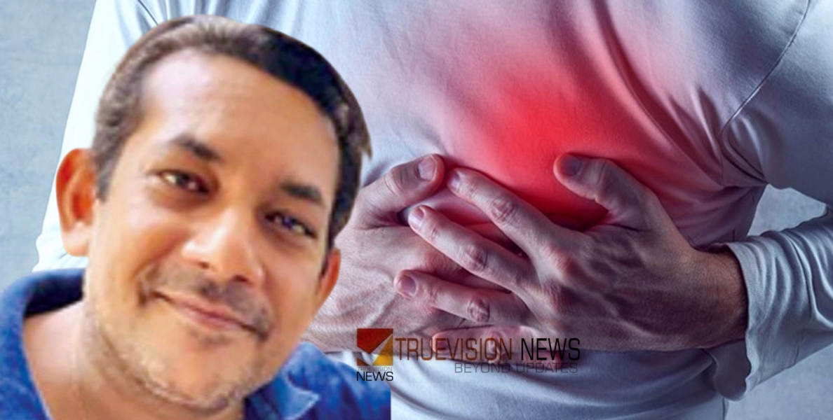 കാർ ഓടിച്ച് പോകുന്നതിനിടെ ഹൃദയാഘാതം, കാര്‍ മൺകൂനയിലേക്ക് ഇടിച്ചു നിന്നു, 49-കാരൻ ചികിത്സയ്ക്കിടെ മരിച്ചു