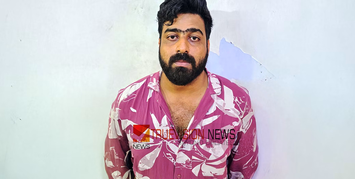 'അച്ഛന് സുഖമില്ല, വീട് ജപ്തിയാണ് ...'; പറഞ്ഞത് മുഴുവൻ കള്ളങ്ങൾ, സുഹൃത്തായ യുവതിയിൽ സ്വർണവും പണവും മുങ്ങിയ യുവാവ് അറസ്റ്റിൽ