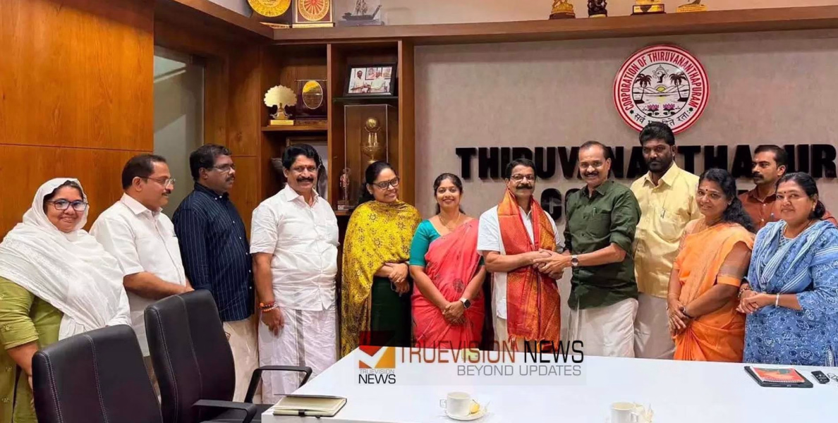 'കൂടിക്കാഴ്ചയെ തെറ്റായി വ്യാഖ്യാനിക്കേണ്ടതില്ല', കോഴിക്കോട് മേയർ തിരുവനന്തപുരം മേയറെ കണ്ടതിൽ അസ്വാഭാവികത ഇല്ലെന്ന് ഡെപ്യൂട്ടി മേയർ ഡോ എസ്. ജയശ്രീ