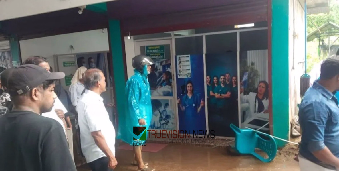 കോഴിക്കോട് പയ്യോളിയിൽ സ്വകാര്യ ലാബിനുനേരെ അക്രമം; ഉടമയ്ക്കും ജീവനക്കാർക്കും പരിക്ക്